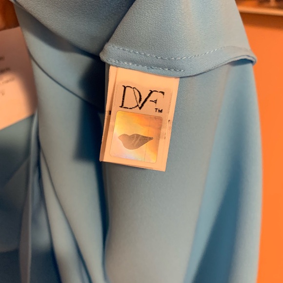 Diane von Furstenberg Acedia Crepe top, Cornflower blue, M, NWT - Picture 4 of 7